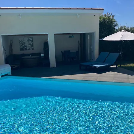Bambou Avec Piscine *